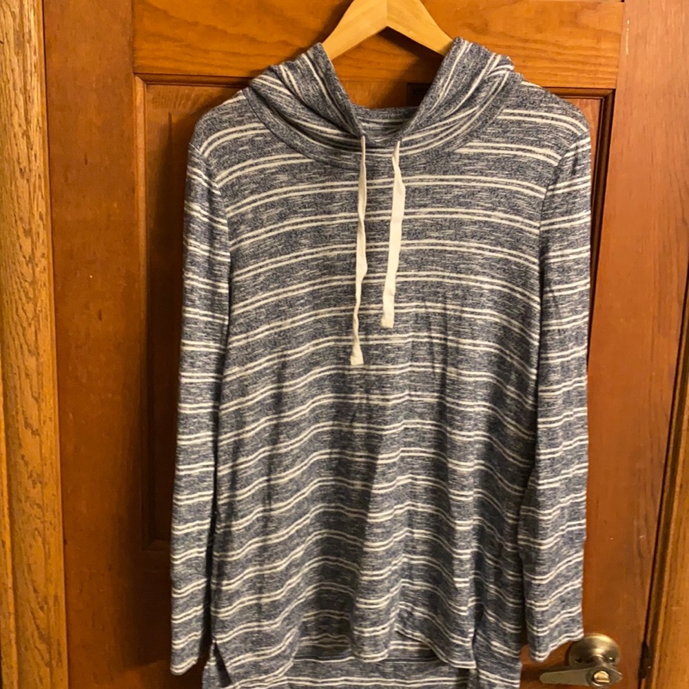 Cowl neck